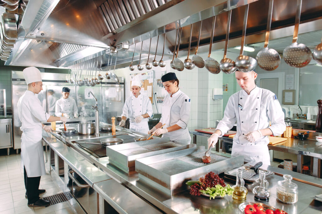 A Food Lover’s Guide to Dining in Oak Ridge: Saratoga Springs’ Hidden Culinary Gem